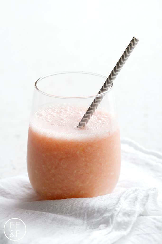 Sweet Guava Smoothie from foodfashionandfun.com